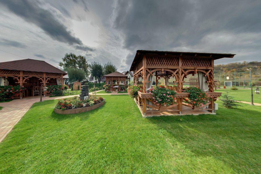Pensiunea Cabana Soimul Comanesti  Exterior photo